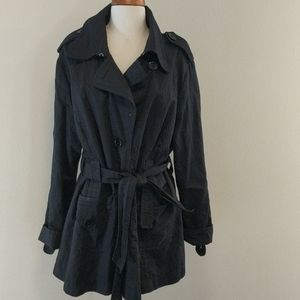 H & M short black cotton trench